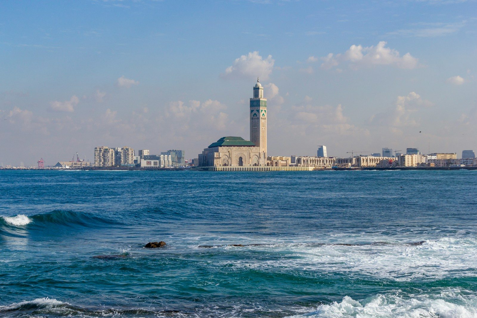 Things to do in Casablanca Morocco with Hassan II Mosque and Atlantic Ocean